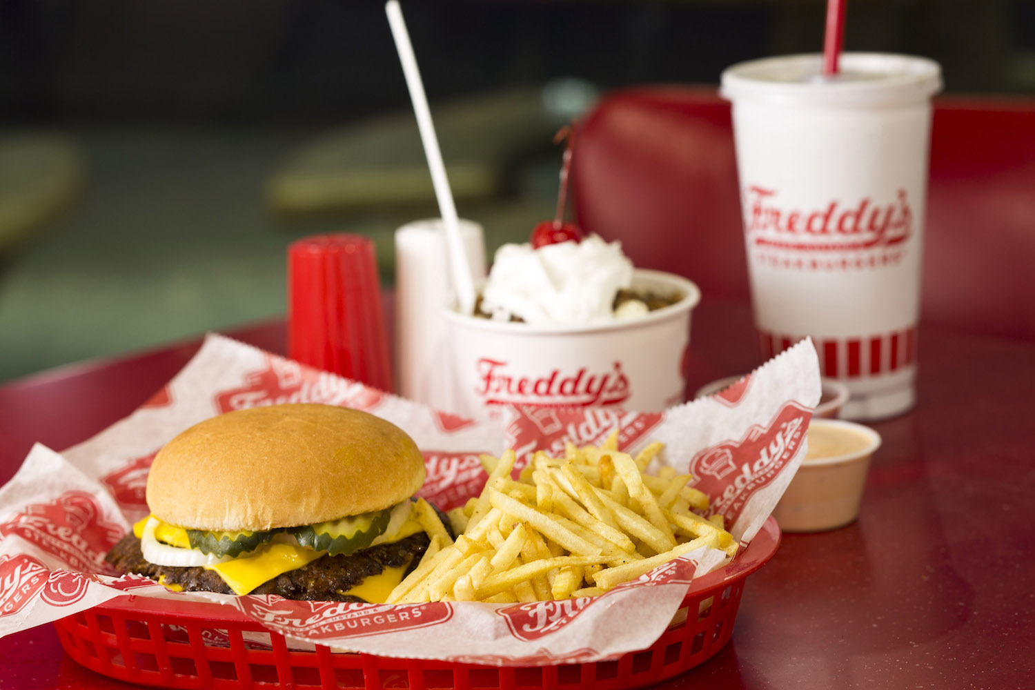 Freddy's cheeseburger and fries